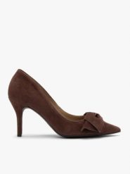 Ciemnobrązowe czółenka damskie z kokardą. Brązowe czółenka damskie Brawo sp. z o.o., bez wzorów, z materiału, bez obcasa, na obcasie. Za 399.99 zł.