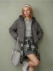 Kurtka puffer z kapturem - wielobarwny. Kurtki damskie Sinsay, l, bez wzorów, z kapturem. Za 109.99 zł.
