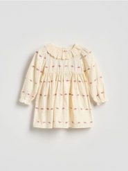 Sukienka z kołnierzykiem - kremowy. Białe sukienki dziewczęce Reserved, bez wzorów, z bawełny, bez ramiączek. Za 69.99 zł.