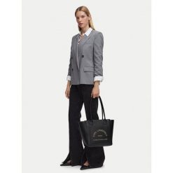 Torebka KARL LAGERFELD. Czarne torebki klasyczne damskie Karl Lagerfeld, bez wzorów, bez dodatków. Za 1,299.00 zł.