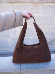 Maison héritage PARIS Skórzana torebka "Isar" w kolorze brązowym - 36 x 16 x 11 cm rozmiar: onesize. Brązowe torebki klasyczne damskie maison héritage PARIS, bez wzorów, z materiału, bez dodatków. Za 282.99 zł.