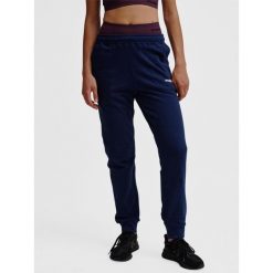 Spodnie damskie Hummel Elemental. Niebieskie spodnie sportowe damskie HUMMEL, na fitness i siłownię. Za 168.00 zł.