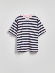 Bawełniany t-shirt oversize - granatowy. Niebieskie t-shirty damskie Reserved, l, bez wzorów, z bawełny, bez kołnierzyka. W wyprzedaży za 35.99 zł.