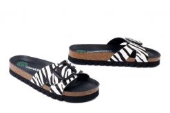 DR. BRINKMANN 700907-00 zebra, klapki damskie. Białe klapki damskie Dr. Brinkmann, bez wzorów, bez obcasa. Za 269.90 zł.