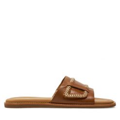 Klapki Clarks. Brązowe klapki damskie Clarks, bez wzorów, bez obcasa. Za 299.99 zł.
