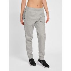 Spodnie damskie do joggingu Hummel OFF-Grid. Szare spodnie dresowe damskie HUMMEL, s, z bawełny, do biegania. W wyprzedaży za 229.00 zł.