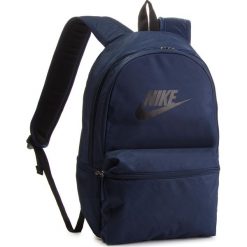 Plecak NIKE - BA5749 451. Niebieskie plecaki damskie Nike, bez wzorów, z materiału, sportowe. Za 119.00 zł.