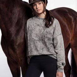 Bluza z końmi GALOP WEAR Wild Motion. Szare bluzy z kapturem damskie GALOP WEAR, uniwersalny, z bawełny. Za 359.00 zł.