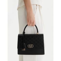 Torebka MEXX. Czarne torebki klasyczne damskie Mexx, bez wzorów, bez dodatków. Za 199.99 zł.
