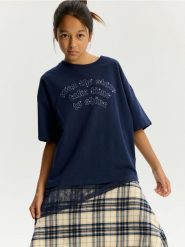 T-shirt z koronkową wstawką - niebieski. Niebieskie koszulki dziewczęce Reserved, bez wzorów, z bawełny, bez ramiączek. Za 39.99 zł.