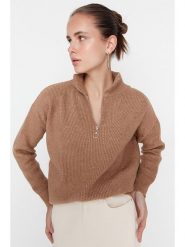 Trendyol Sweter w kolorze jasnobrązowym rozmiar: L. Brązowe golfy damskie Trendyol, l, bez wzorów, ze splotem, bez ramiączek. Za 87.61 zł.