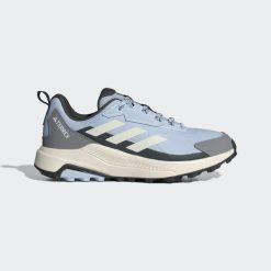 Buty Terrex Anylander Hiking. Białe obuwie trekkingowe damskie Adidas. Za 335.00 zł.