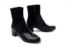 CAPRICE 25319-41 019 black combination, botki damskie. Czarne botki damskie Caprice, na zimę, z polaru, bez obcasa, na obcasie, bez zapięcia. Za 439.90 zł.