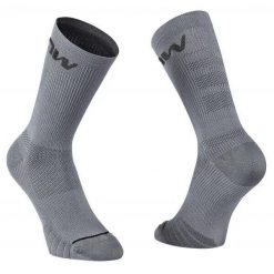 Skarpetki Northwave Extreme Pro. Czarne skarpetki męskie Northwave, bez wzorów, z materiału. Za 123.50 zł.