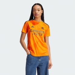 Koszulka Real Madrid 24/25 Away. Brązowe bluzki damskie Adidas, s, bez wzorów, z materiału, sportowe, bez kołnierzyka, bez ramiączek. W wyprzedaży za 314.30 zł.