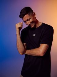 4F T-shirt regular gładki męski 4F x Robert Lewandowski - czarne XXL. Czarne t-shirty męskie 4f, m, bez wzorów, z bawełny, bez kołnierzyka. Za 99.99 zł.