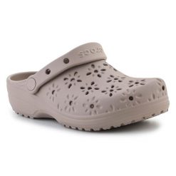 Klapki Crocs Classic Floral Cut Out Clog 210927-214 beżowy. Brązowe klapki damskie w ażurowe wzory, bez obcasa. Za 360.01 zł.