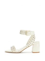 Guess Sandały 181567 Beżowy. Białe sandały damskie Guess, z aplikacjami, ze skóry, bez obcasa, na słupku. Za 589.99 zł.