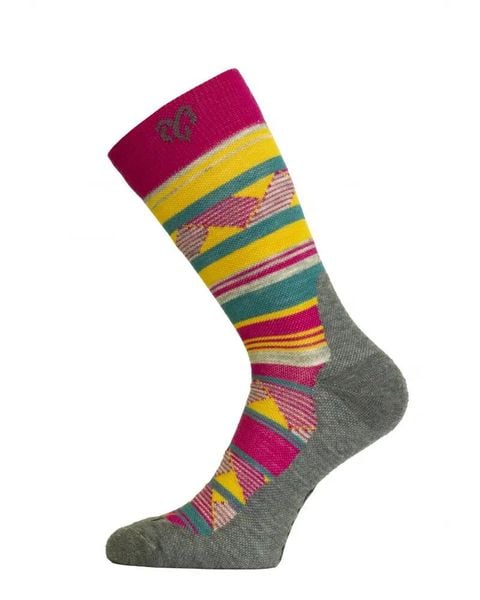 Skarpety Trekkingowe Lasting WLI 80% Merino Wool Różowy (408) M (38-41). Czerwone skarpetki damskie LASTING, bez wzorów, z dzianiny. Za 65.00 zł.