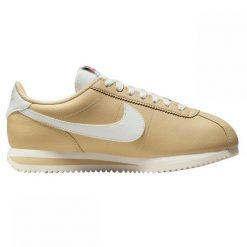 Buty damskie do biegania Nike W Cortez beżowe. Brązowe obuwie do biegania damskie Nike. Za 544.00 zł.