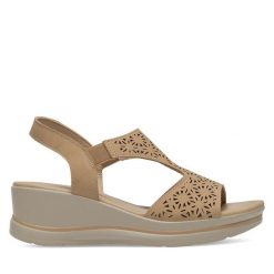 Sandały Clara Barson. Brązowe sandały damskie Clara Barson, bez wzorów, bez obcasa, na koturnie. Za 69.99 zł.