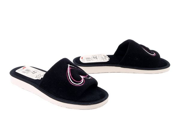 METEOR 044 Zuza czarny/róż, kapcie damskie. Czarne kapcie damskie Meteor. Za 44.99 zł.