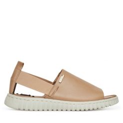 Sandały Go Soft. Brązowe sandały damskie GO SOFT, bez wzorów, bez obcasa, na płaskiej podeszwie. Za 139.99 zł.