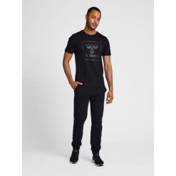 Koszulka Hummel Lisam 2.0. Czarne t-shirty sportowe męskie HUMMEL, m, bez ramiączek, do piłki nożnej. W wyprzedaży za 72.55 zł.