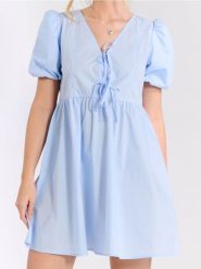Sukienka mini z bufiastymi rękawami - błękitny. Niebieskie sukienki damskie Sinsay, l, bez wzorów, bez kołnierzyka, bez ramiączek, mini. Za 49.99 zł.