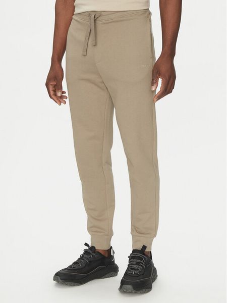 HUGO Spodnie dresowe Dayote232 50489617 Brązowy Regular Fit. Brązowe spodnie dresowe męskie Hugo, bez wzorów, z bawełny. Za 449.99 zł.
