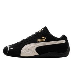 Buty do chodzenia dla dorosłych Puma Speedcat OG Black White. Czarne buty sportowe na co dzień damskie Puma, bez wzorów, ze skóry, trekkingowe. Za 809.51 zł.