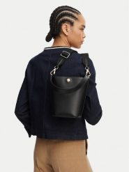 Lacoste Torebka NF5221IT Czarny. Czarne torebki klasyczne damskie Lacoste, bez wzorów, ze skóry, bez dodatków. Za 835.99 zł.