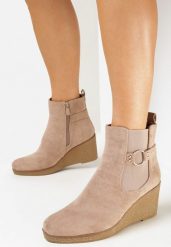 Beżowe Botki na Koturnie z Elastyczną Wstawką Christabelle. Brązowe botki damskie Born2be, eleganckie, bez obcasa, na koturnie, bez zapięcia. Za 139.99 zł.