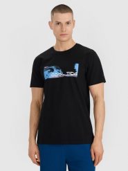 4F T-shirt regular z nadrukiem męski - czarny L. Czarne t-shirty męskie 4f, l, bez wzorów, z bawełny, bez kołnierzyka. Za 59.99 zł.