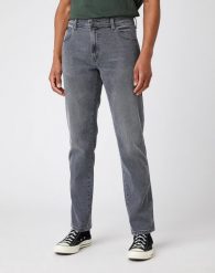 MĘSKIE SPODNIE JEANSOWE WRANGLER TEXAS TAPER GREY ACE W12T3051U 112141164. Szare spodnie materiałowe męskie Wrangler, bez wzorów, z jeansu. Za 209.99 zł.