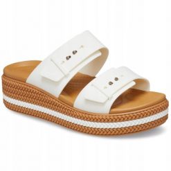 Sandały dla Kobiet Crocs Brooklyn Woven Buckle. Białe sandały damskie Crocs, bez wzorów, z materiału, bez obcasa, na platformie. Za 239.99 zł.