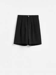 Szorty wide leg - czarny. Czarne szorty męskie Reserved, z tkaniny, bez kołnierzyka. Za 139.99 zł.