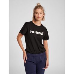 Koszulka sportowa z krótkim rękawem damska Hummel Cotton Logo. Czarne bluzki sportowe damskie HUMMEL, l, bez wzorów, bez ramiączek. Za 59.00 zł.