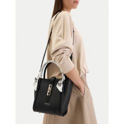 Torebka MEXX. Czarne torebki klasyczne damskie Mexx, bez wzorów, bez dodatków. Za 279.99 zł.