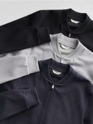 Bluza bomberka - jasnoszary. Szare bluzy bez kaptura męskie Reserved, l, z bawełny. W wyprzedaży za 69.99 zł.