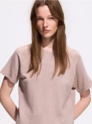 T-shirt boxy z modalem - beżowy. Brązowe t-shirty damskie Reserved, l, bez wzorów, z dzianiny, bez kołnierzyka. Za 59.99 zł.