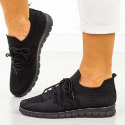 Czarne sportowe buty damskie Potocki 16329. Czarne buty sportowe na co dzień damskie POTOCKI, bez wzorów, z dresówki, do biegania. Za 89.00 zł.