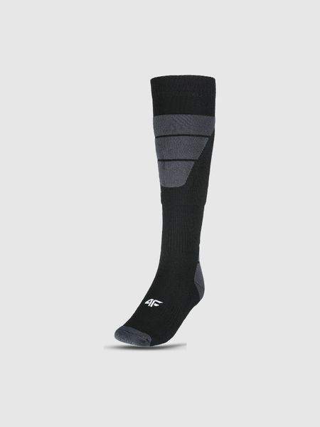 4F Skarpety narciarskie męskie - czarne 39-42. Czarne skarpetki męskie 4f, bez wzorów, z bawełny. Za 59.99 zł.