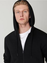 Bluza z kapturem - czarny. Czarne bluzy z kapturem męskie Sinsay, l, z bawełny. Za 49.99 zł.