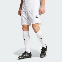 Szorty Squadra 25. Białe szorty męskie Adidas, z materiału, bez kołnierzyka. Za 99.95 zł.