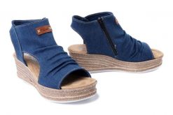 RIEKER 68791-12 blue, sandały damskie. Niebieskie sandały damskie Rieker, bez wzorów, bez obcasa, na koturnie. Za 230.93 zł.