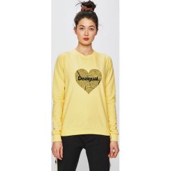 Desigual Sport - Bluza. Żółte bluzy bez kaptura damskie Desigual Sport, m, z aplikacjami, z bawełny, bez ramiączek, bez kaptura. W wyprzedaży za 169.90 zł.