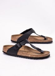 Birkenstock Gizeh BF Japonki damskie czarne. Czarne klapki damskie Birkenstock, bez wzorów, bez obcasa. Za 319.99 zł.