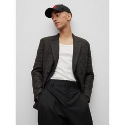 Czapka z daszkiem HUGO. Czarne czapki męskie Hugo, bez wzorów. Za 109.99 zł.