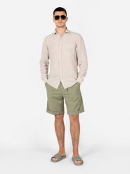 Xagon Szorty | P24032ZUK308 | Mężczyzna | Khaki. Brązowe szorty męskie Xagon, z elastanu, bez kołnierzyka. W wyprzedaży za 349.00 zł.